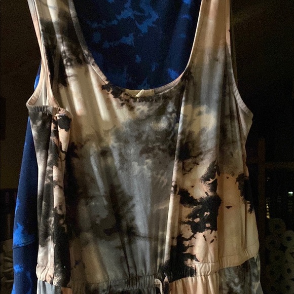 Stylish Tie-Dye Jumpsuit - Picture 2 of 5